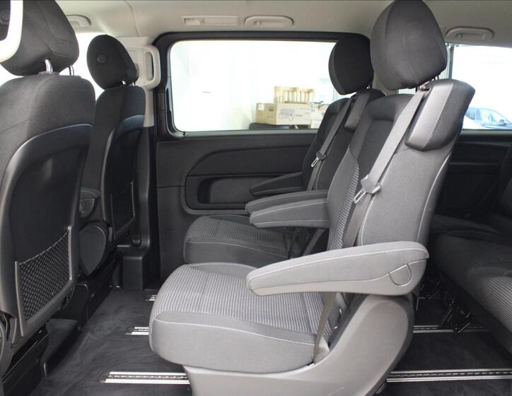 Mercedes-Benz Třídy V 15