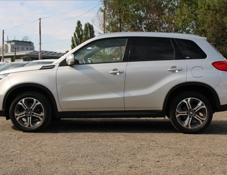 Suzuki Vitara SUV / Terénní 1,6 l 88 kw
