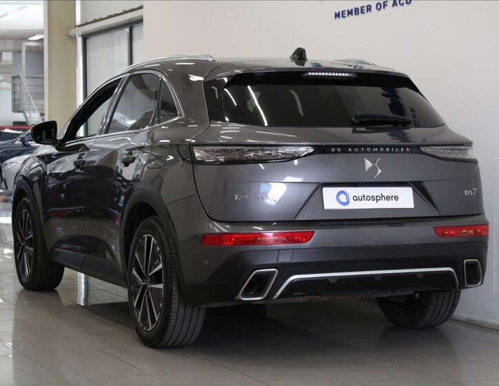 DS Automobiles DS7 Crossback SUV / Terénní 1,6 l 221 kw