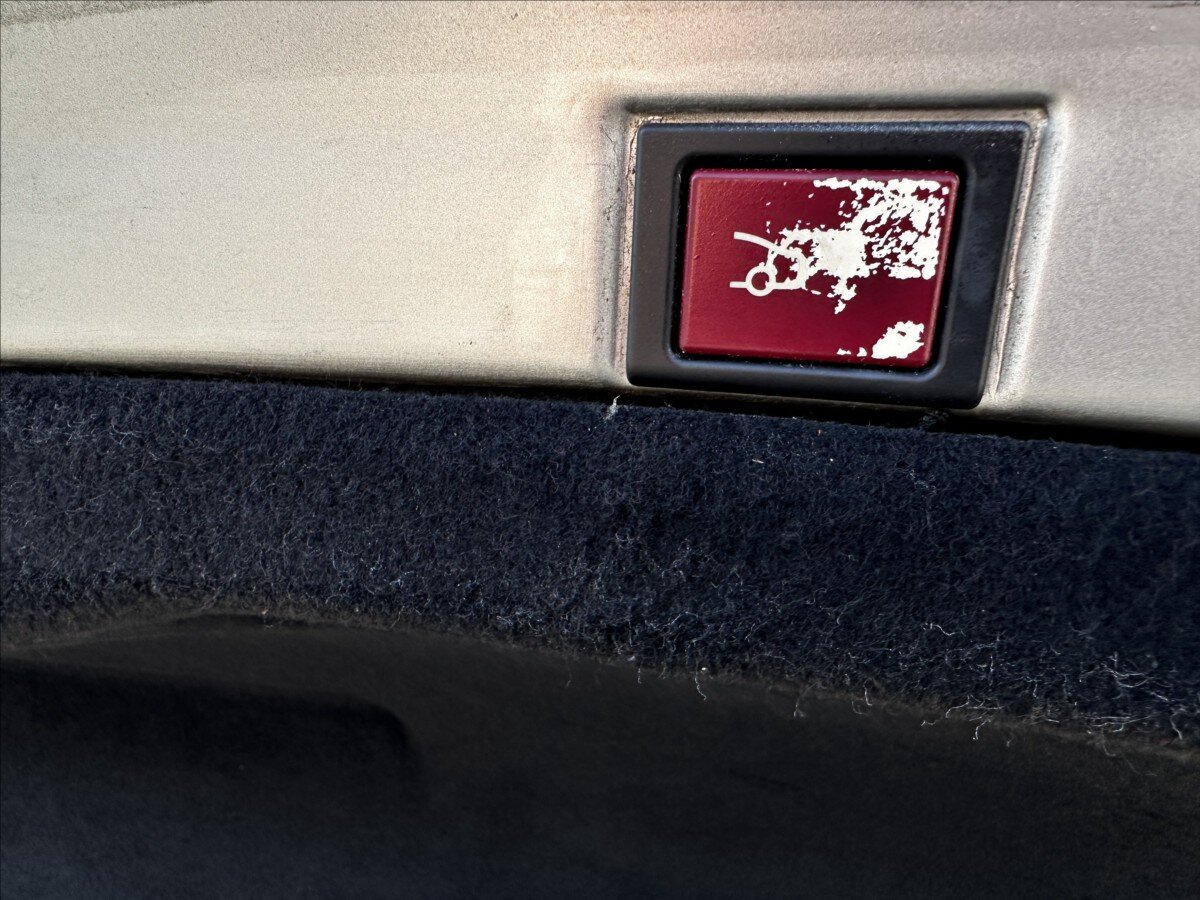 Peugeot 607 Sedan / Limuzína 2,0 l 100 kw