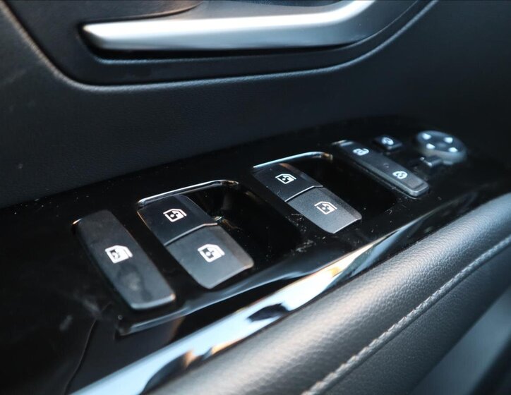 Hyundai Tucson SUV / Terénní 1,6 l 100 kw