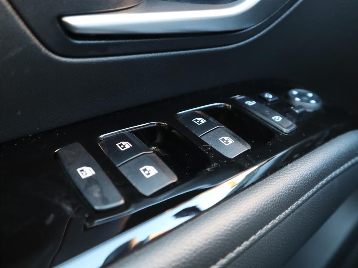 Hyundai Tucson SUV / Terénní 1,6 l 100 kw