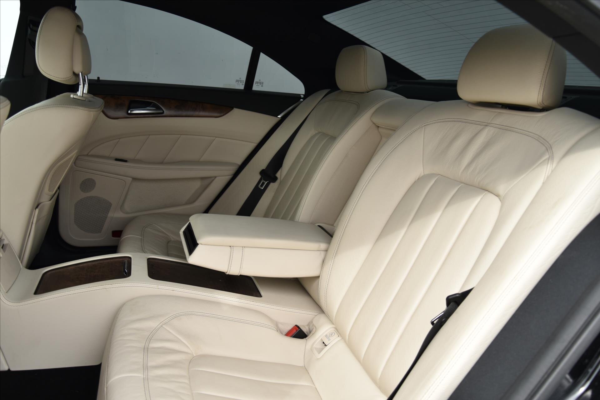 Mercedes-Benz CLS Sedan / Limuzína 3,0 l 195 kw