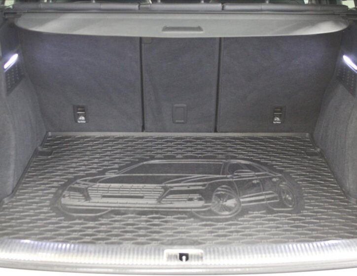 Audi SQ5 SUV / Terénní 3,0 l 251 kw