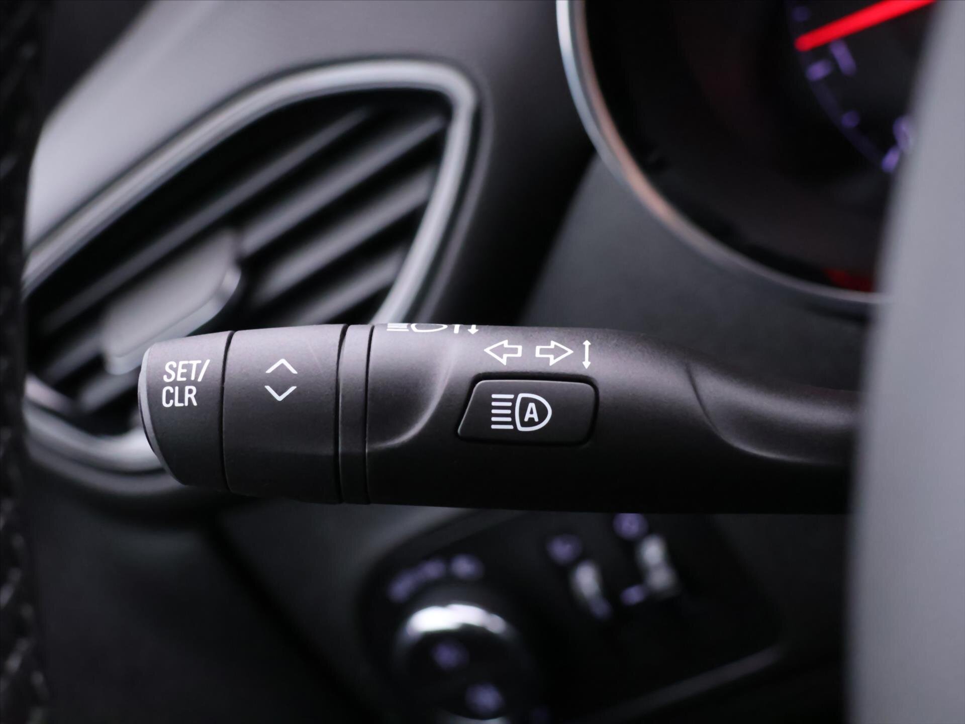 Opel Crossland Hatchback 1,2 l 81 kw