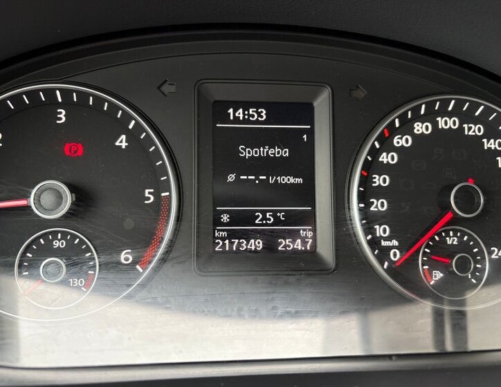 Volkswagen Touran MPV 1,6 l 77 kw