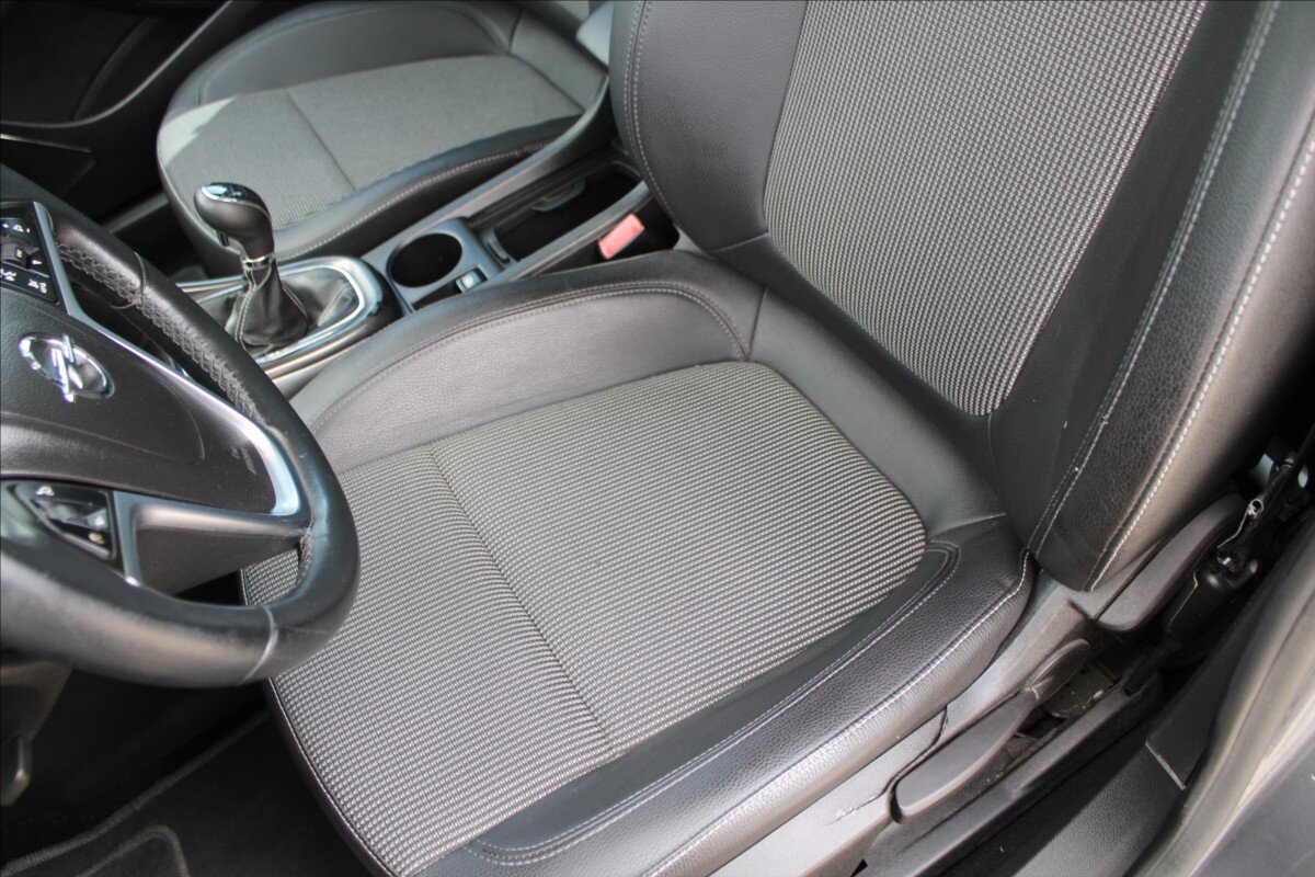 Opel Astra Hatchback 1,4 l 103 kw