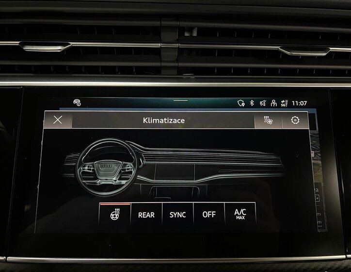 Audi Q8 SUV / Terénní 3,0 l 210 kw