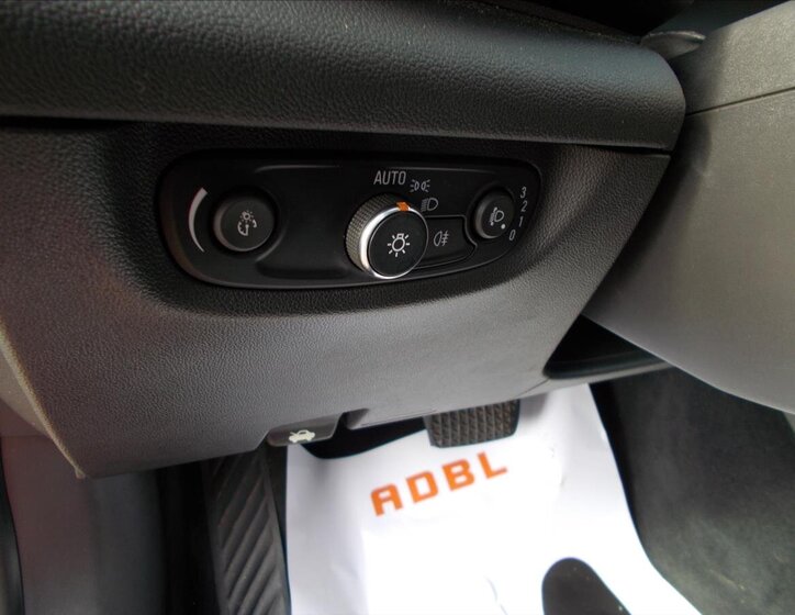 Opel Insignia Hatchback 2,0 l 125 kw