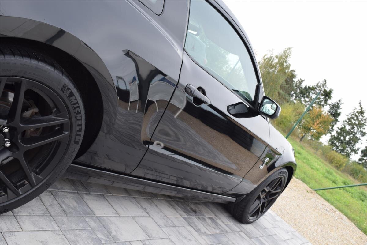 Ford Mustang Kupé 5,8 l 485 kw