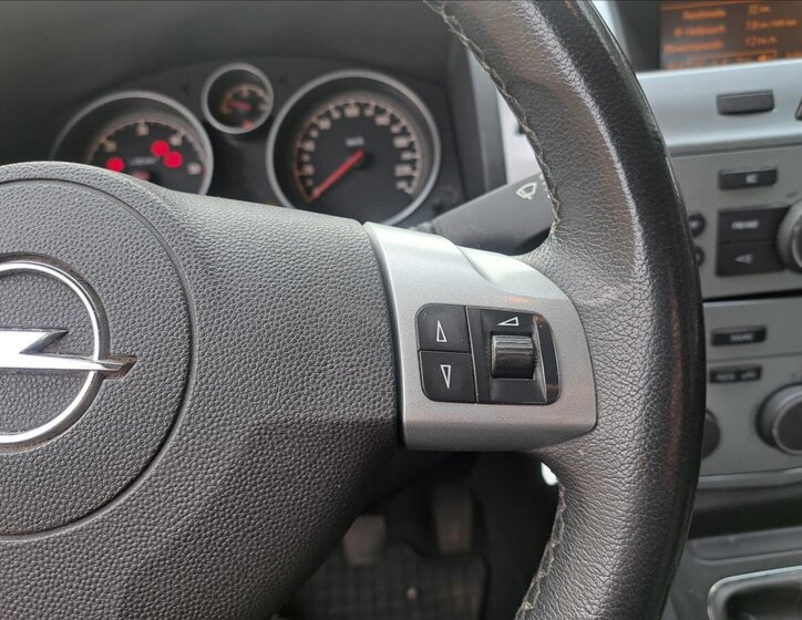 Opel Zafira Kombi 1,7 l 81 kw