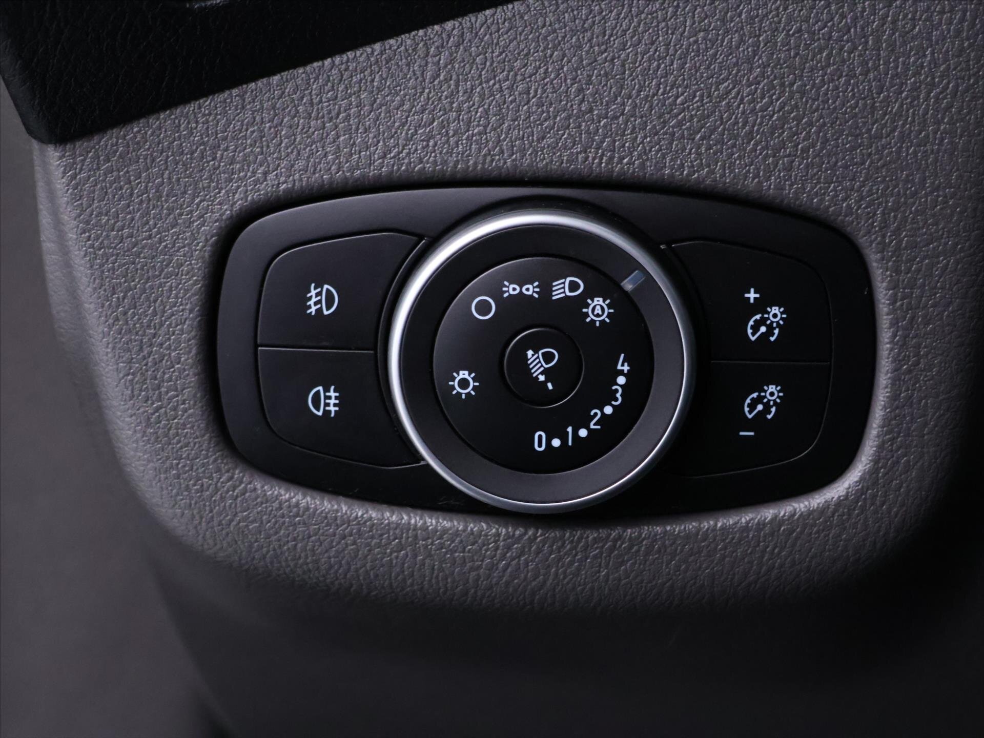 Ford Tourneo Connect MPV 1,5 l 88 kw