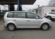 Volkswagen Touran Kombi 1,6 l 75 kw