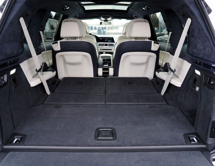 BMW X7 SUV / Terénní 3,0 l 250 kw