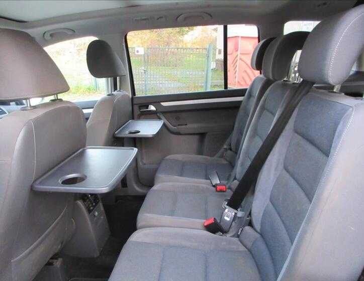 Volkswagen Touran 16