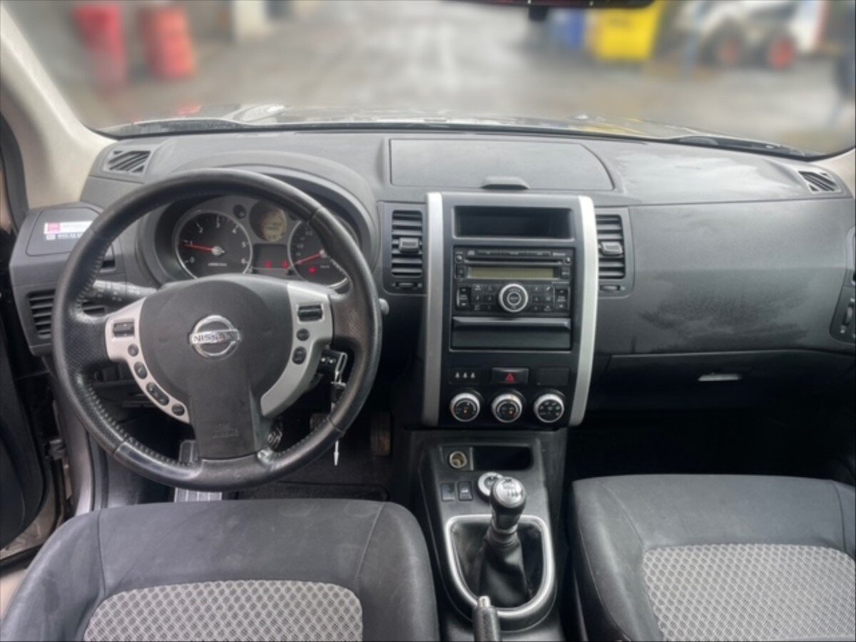 Nissan X-Trail Kombi 2,0 l 110 kw