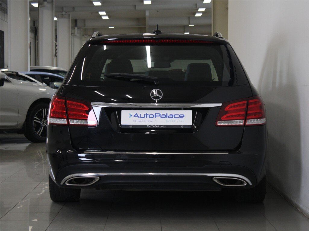 Mercedes-Benz Třídy E Kombi 3,0 l 190 kw