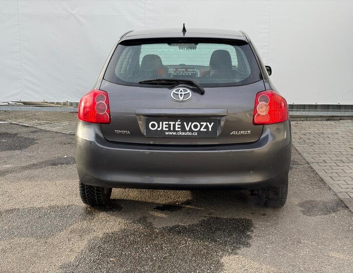 Toyota Auris Hatchback 1,6 l 91 kw
