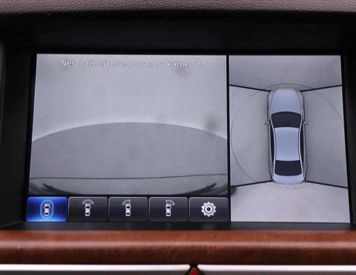 Hyundai Genesis Sedan / Limuzína 3,8 l 232 kw