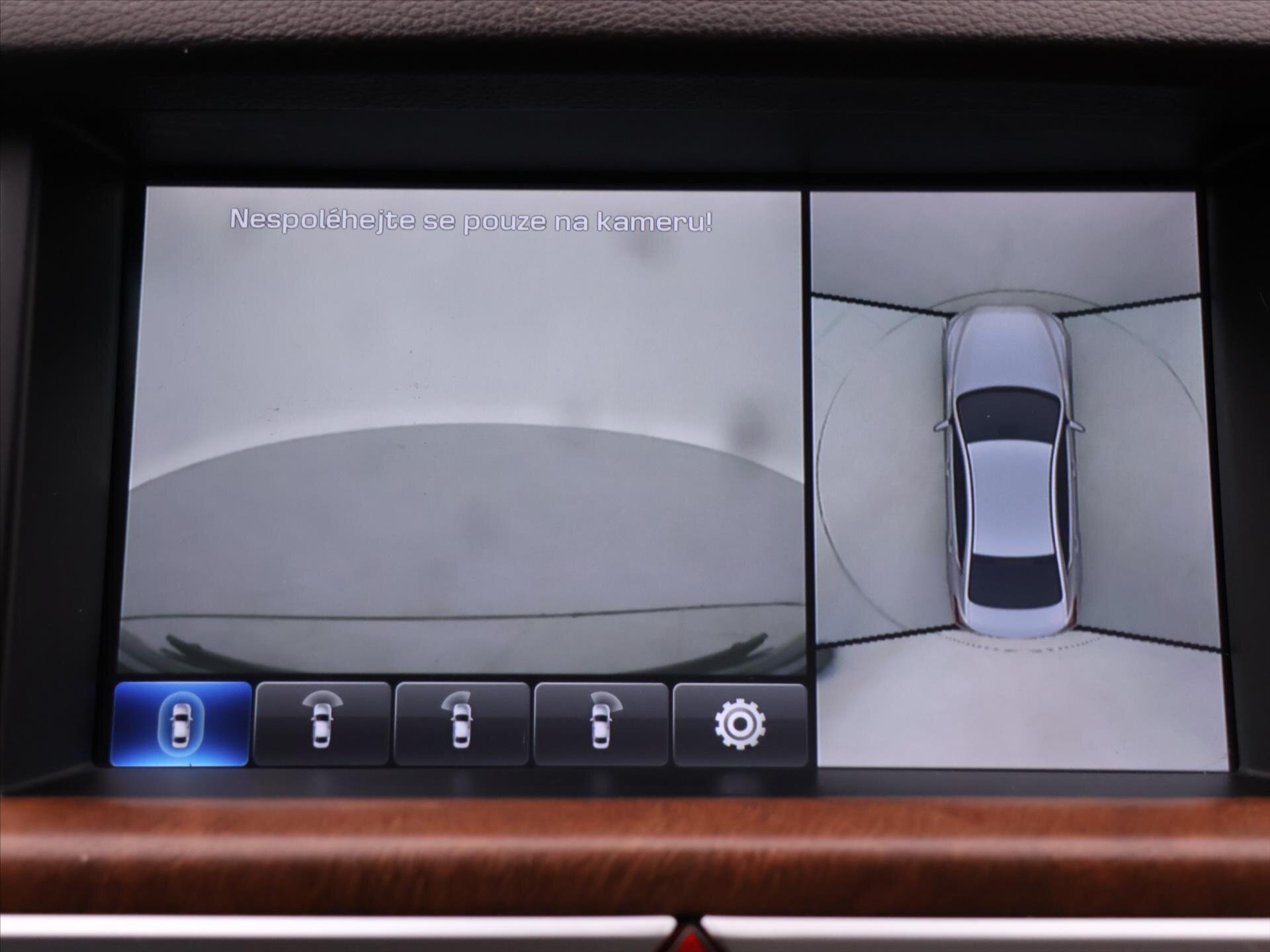 Hyundai Genesis Sedan / Limuzína 3,8 l 232 kw