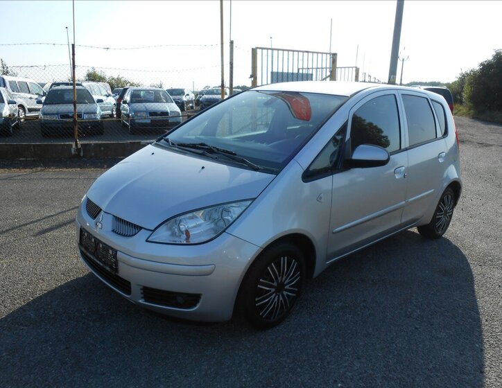 Mitsubishi Colt Hatchback 1,3 l 70 kw