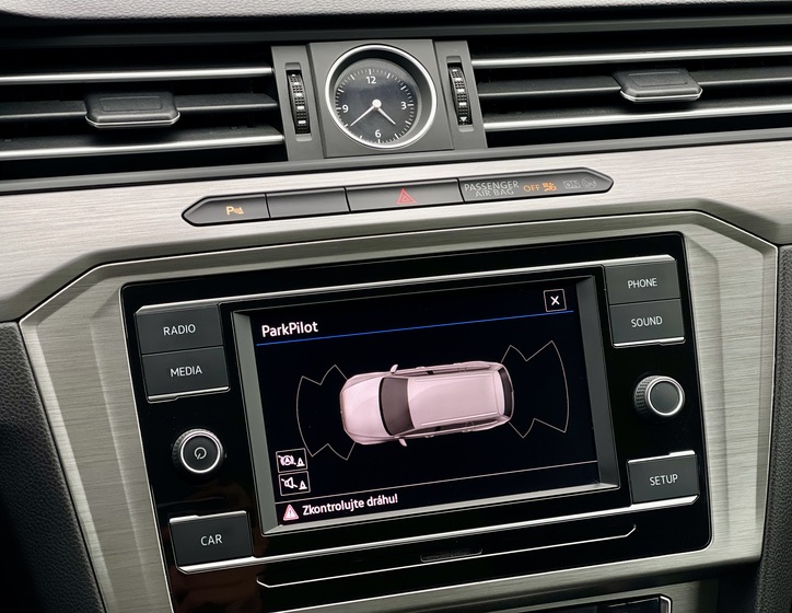 Volkswagen Passat 11