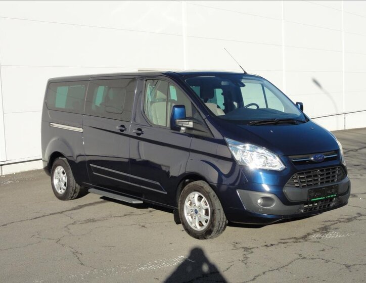 Ford Tourneo Custom Kombi 2,2 l 114 kw