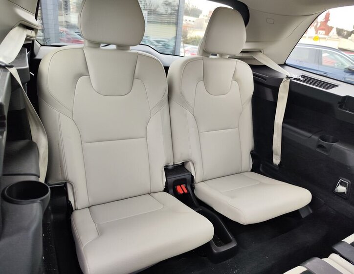 Volvo XC90 SUV 2,0 l 173 kw