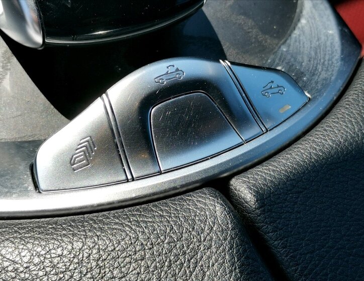 Mercedes-Benz Třídy C Kabriolet 2,0 l 180 kw