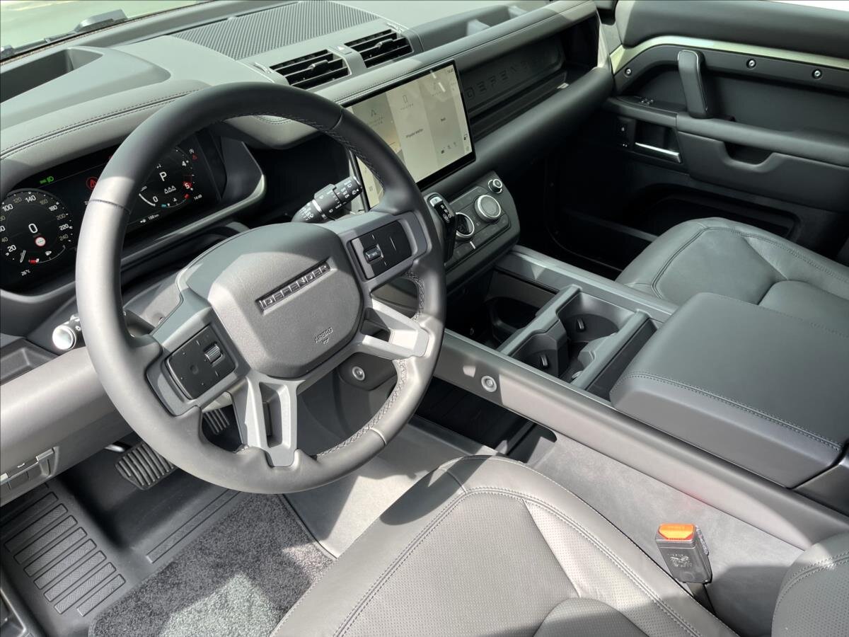 Land Rover Defender SUV 3,0 l 221 kw