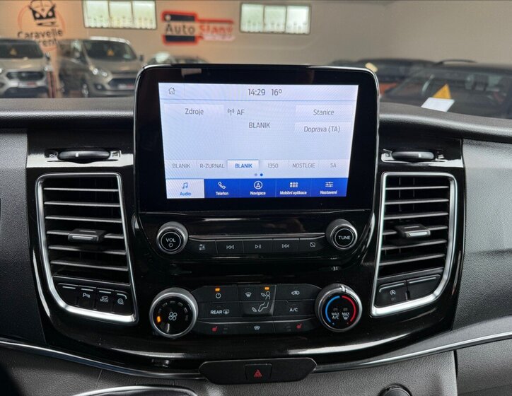 Ford Tourneo Custom MPV 2,0 l 96 kw