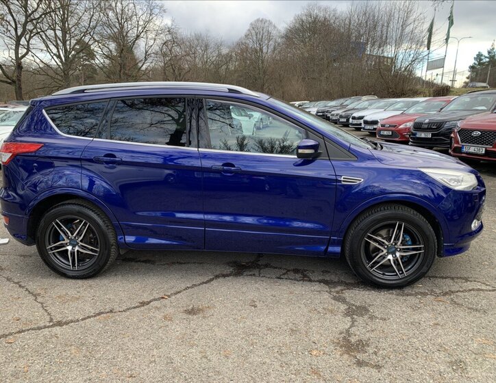 Ford Kuga SUV 1,6 l 134 kw