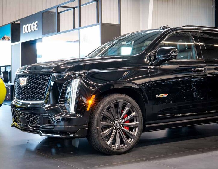 Cadillac Escalade SUV / Terénní 6,2 l 508 kw