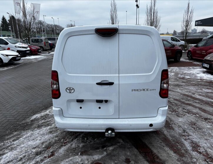 Toyota ProAce Skříň 1,5 l 96 kw