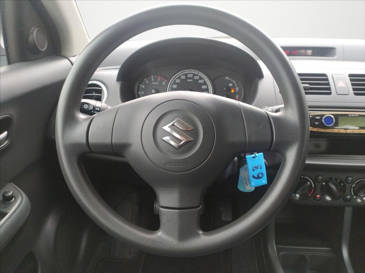 Suzuki Swift Hatchback 1,3 l 68 kw