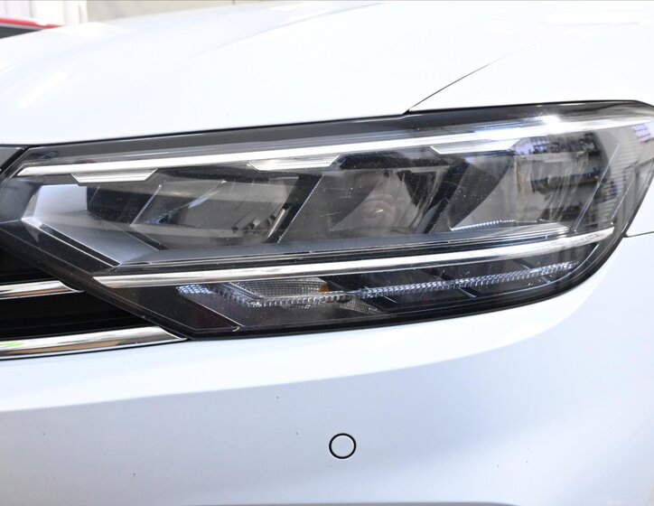 Volkswagen Passat Kombi 1,4 l 115 kw