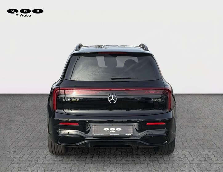 Mercedes-Benz GLB SUV / Terénní 0,0 260 kw