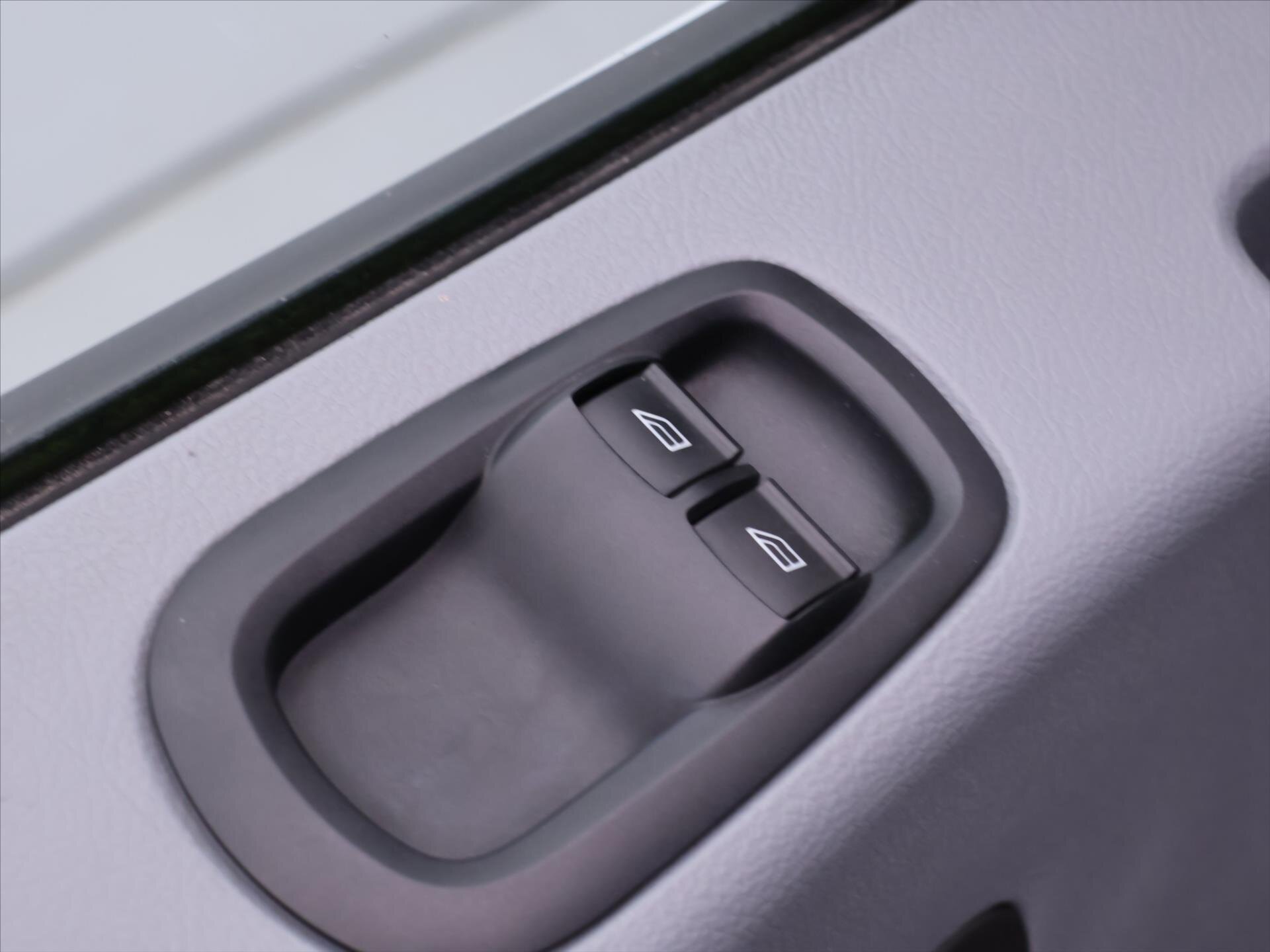 Ford Transit Skříň 2,0 l 125 kw