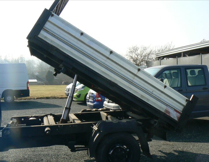 Ford Transit Sklápěč 2,4 l 85 kw