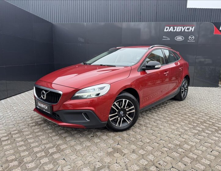 Volvo V40 1