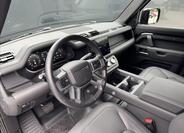 Land Rover Defender 9