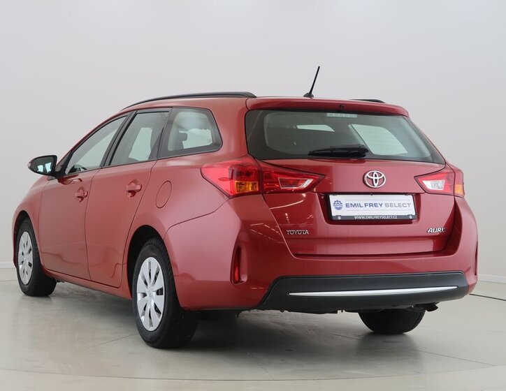 Toyota Auris Kombi 1,6 l 97 kw