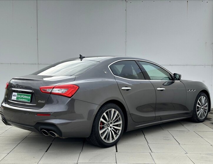Maserati Ghibli Sedan 3,0 l 316 kw