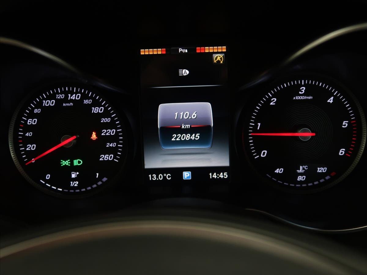 Mercedes-Benz Třídy C Sedan / Limuzína 2,1 l 125 kw