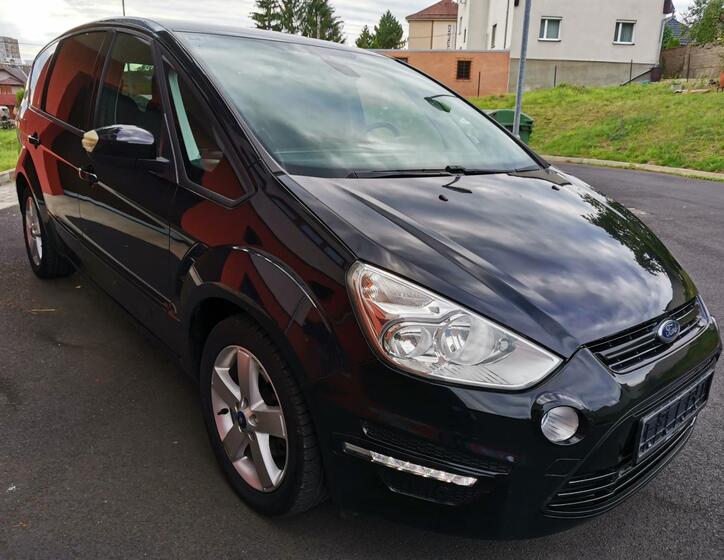Ford S-MAX 6