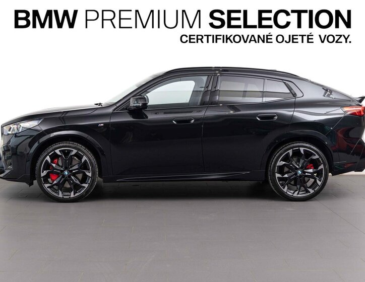 BMW X2 SUV 2,0 l 221 kw