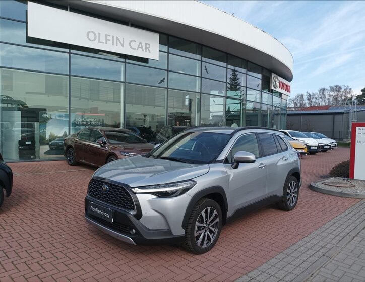 Toyota Corolla Cross SUV / Terénní 2,0 l 112 kw