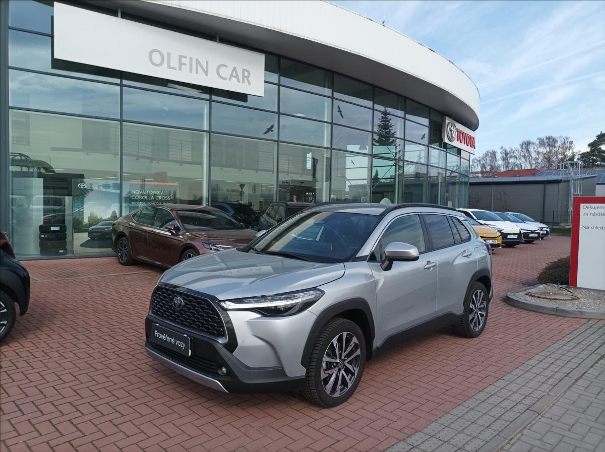 Toyota Corolla Cross SUV / Terénní 2,0 l 112 kw
