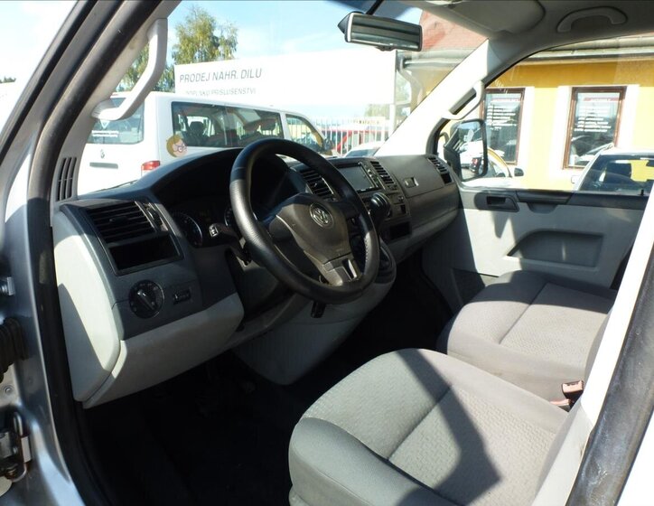 Volkswagen Transporter 17