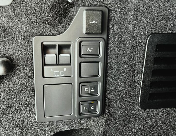 Land Rover Discovery SUV / Terénní 3,0 l 184 kw